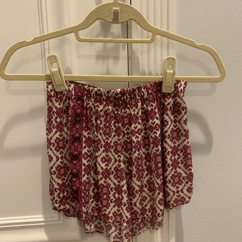 Brandy Melville flowy shorts